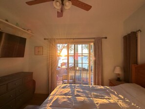 2 室のベッドルーム、WiFi (無料)、ベッドシーツ