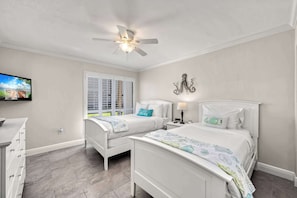 2 bedrooms, desk, iron/ironing board, WiFi