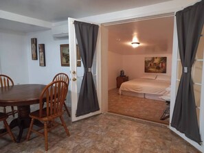 4 chambres, fer et planche à repasser, Wi-Fi, draps fournis