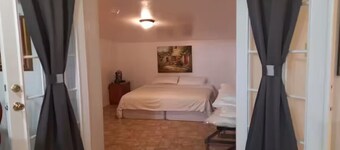 4-Bedroom 2 Bath -Ocala Retreat - King Beds, Good For Groups - Sleeps 10 - Quiet