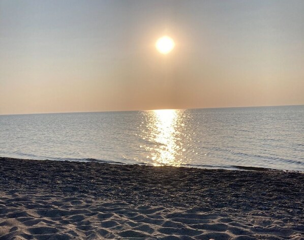 サンラウンジャー、ビーチタオル