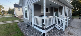 Charming 3-bedroom lake house with the best location in Conneaut