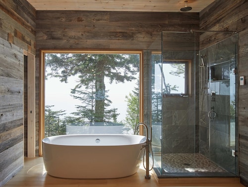Funday Wild, Luxury on the edge of a hyper dynamic wilderness