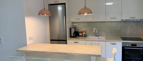Oven, stovetop