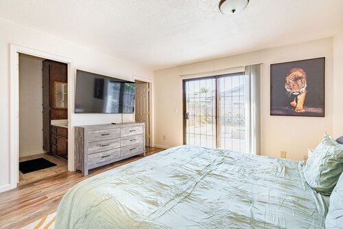 Gated home w/ backyard retreat