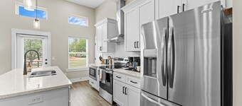 Barstools & Dreamers: Roll Tide, Raise Glasses & Chase Dreams in Bama Townhouse