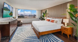 2 bedrooms, iron/ironing board, WiFi, bed sheets - Gorgeous views from every room, this 42 nd floor, 2-bedroom condo is very cozy. (Honolulu)