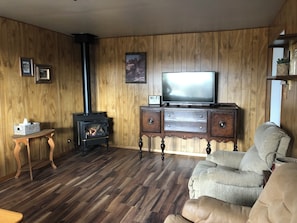 Télévision, cheminée
