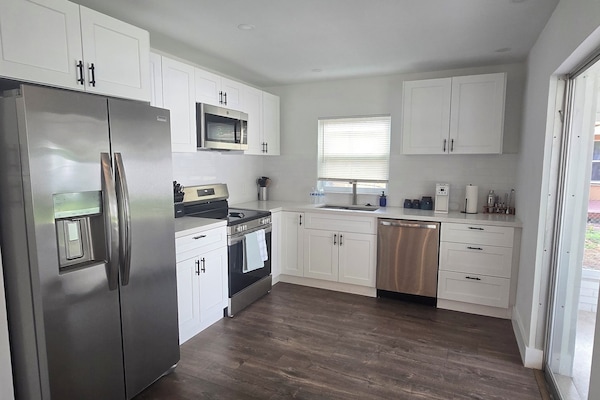 Mikrowelle, Ofen, Herdplatte, GeschirrspĂŒler