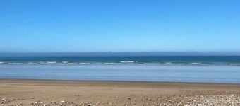 Comfortable tiny house with kitchen and summer bathroom by the sea
