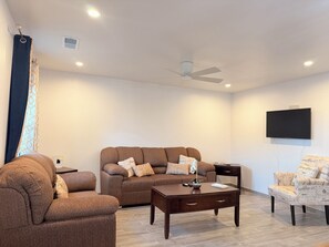 Unclassified image, 2 of 15, button