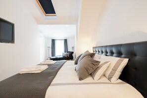 4 habitaciones, tabla de planchar con plancha, wifi y ropa de cama