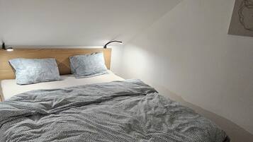 1 bedroom, soundproofing, WiFi, bed sheets