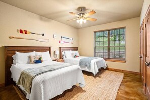 3 bedrooms, desk, iron/ironing board, travel cot