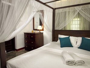 3 bedrooms, iron/ironing board, Internet, bed sheets