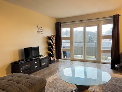 Peaceful Room in shared urban oasis