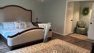 3 camere, una scrivania, Wi-Fi, lenzuola