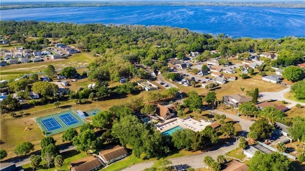 Exterior - Stay @ The Enchanted Escape ! (Clermont)