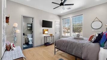 3 habitaciones, tabla de planchar con plancha, wifi y ropa de cama