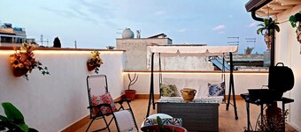 La Terrazza Solarium in centro storico 70m Dalla stazione dei treni 700mDal mare