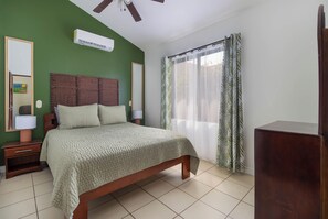 2 bedrooms, in-room safe, free WiFi, bed sheets - Walk to Beach & Eats—2BR/2BA w/Pool in Las Palmas (Playa del Coco)