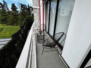 Deluxe Apartment, Balcony, Mountain View | Terrace/patio