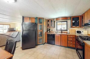 Microwave, oven, stovetop, dishwasher