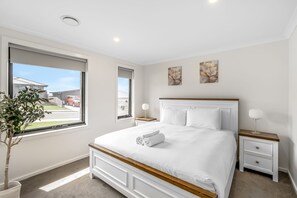 4 Schlafzimmer, Bügeleisen/Bügelbrett, Reisekinderbett, kostenloses WLAN