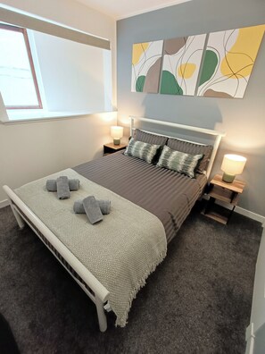 Iron/ironing board, free WiFi, bed sheets