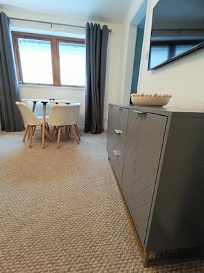 Interior - Central City Apartment - Inverness Centre (Inverness)