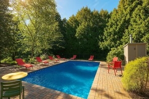 Outdoor pool, a heated pool