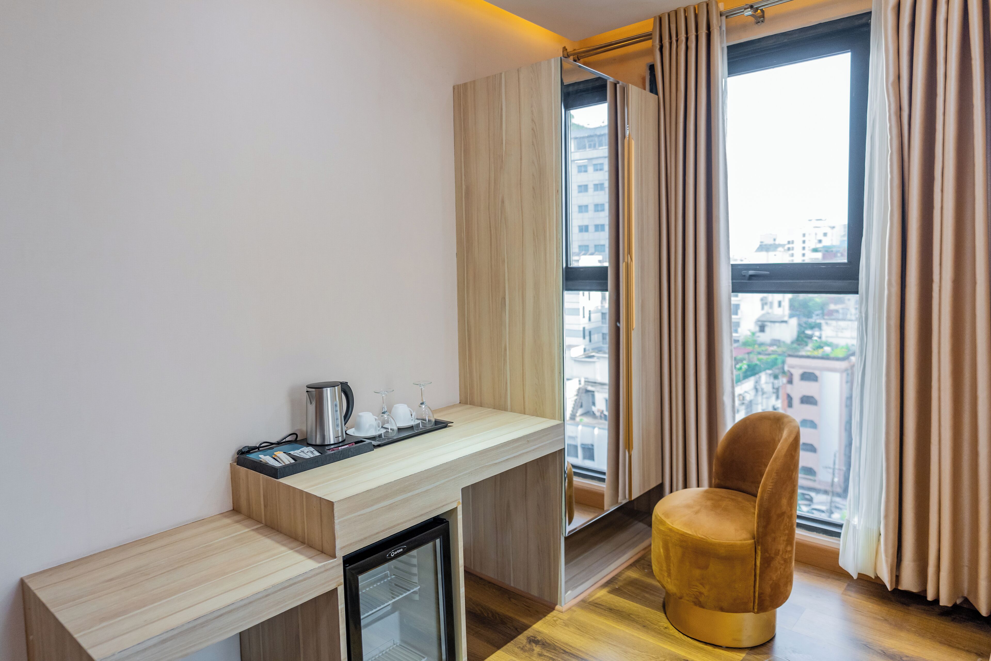 Minibar, in-room safe, desk, laptop workspace