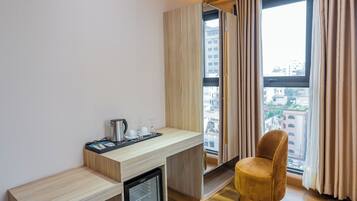 Minibar, in-room safe, desk, laptop workspace