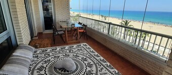 Apartment with spectacular views in 1st line of the beach of san juan
