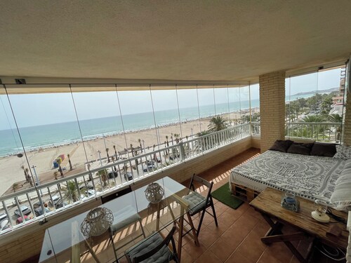 Apartment with spectacular views in 1st line of the beach of san juan