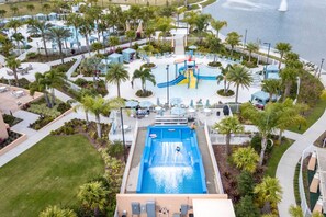 A heated pool - Cozy Townhouse Near Disney (Kissimmee)