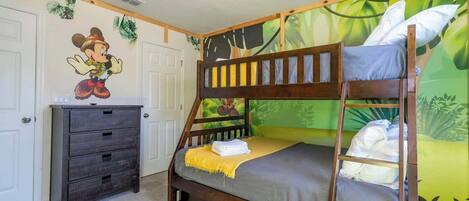 4 habitaciones, tabla de planchar con plancha y wifi gratis