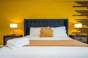 Desk, iron/ironing board, free WiFi, bed sheets - Cozy Townhouse Near Disney (Kissimmee)