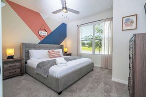 4 bedrooms, desk, iron/ironing board, free WiFi - Stylish 4-Bedroom Townhouse in Kissimmee (Kissimmee)