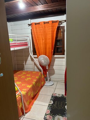 2 bedrooms, Internet, bed sheets