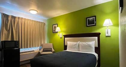 Parkside Inn by PHG - Sweetwater