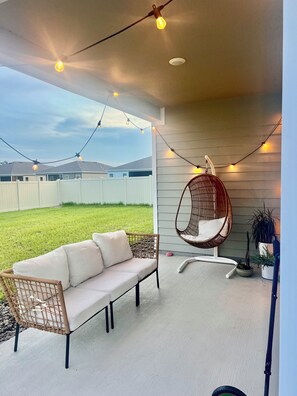 Terrace/patio - SPRING HAVEN RETREAT! A BEUTIFULL ANDSPOTLESS!! (Newberry)