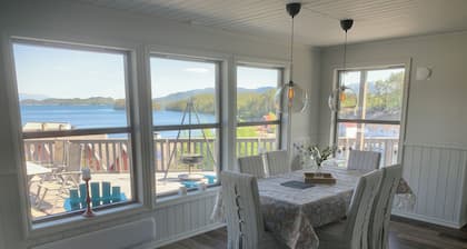 Exclusive sea cabin w. Pool, sauna and hot tub