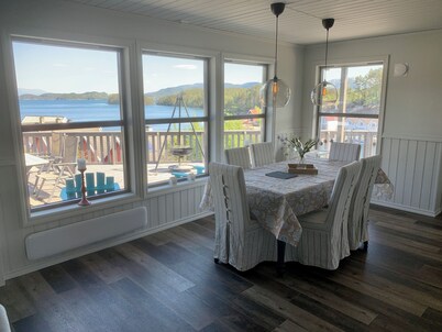 Exclusive sea cabin w. Pool, sauna and hot tub