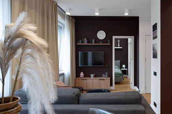 1 slaapkamer, een bureau, een strijkplank/strijkijzer, wifi