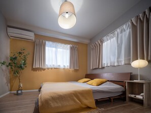 4 bedrooms, iron/ironing board, free WiFi