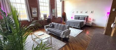 Desk, internet, bed sheets