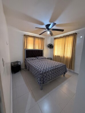 3 bedrooms, iron/ironing board, WiFi