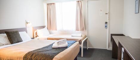 1 chambre, fer et planche à repasser, Wi-Fi gratuit