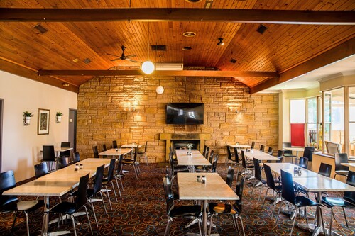 Lilac City Motor Inn 1 Room Family 19